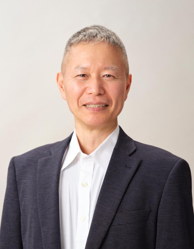 穴田 啓晃