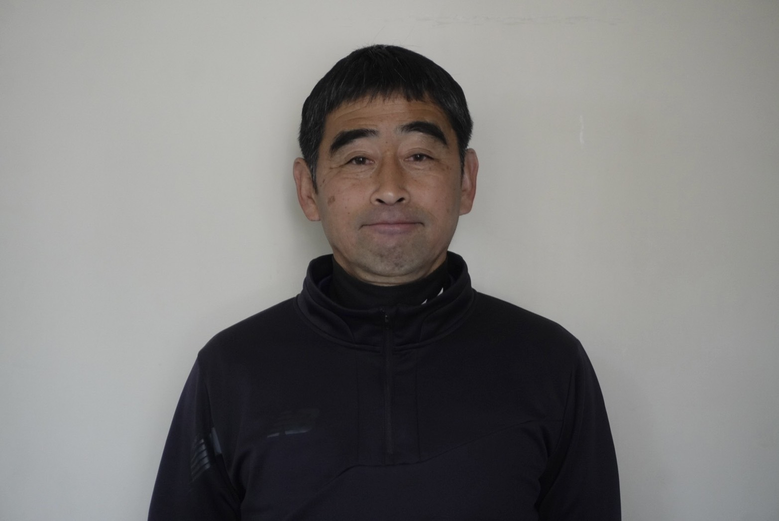 サッカー部HP掲載画像＿古賀監督