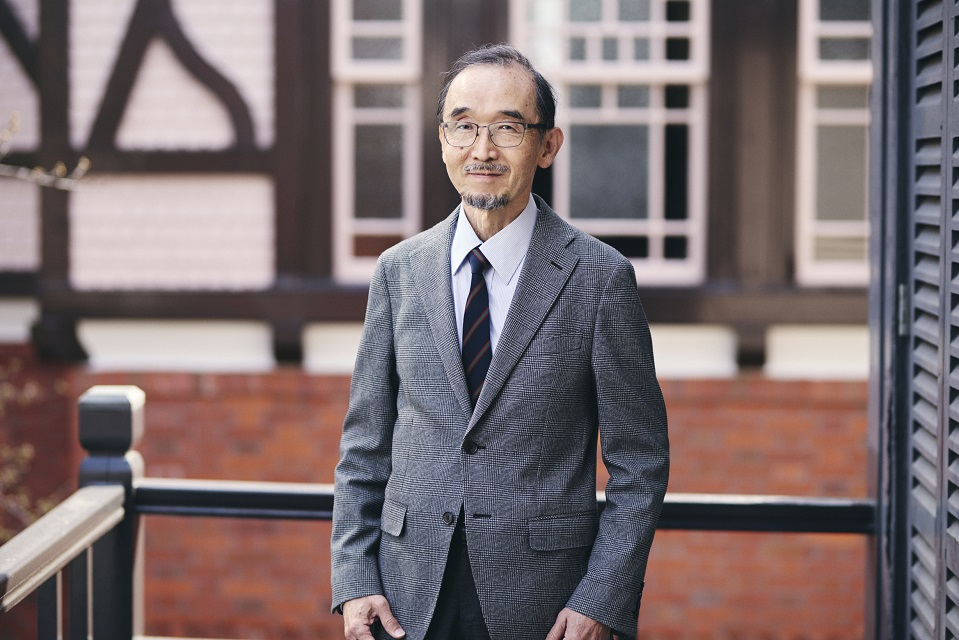 岡伸一副学長(社会学部教授)
