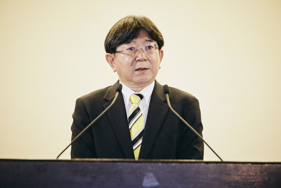 今尾 真 学長