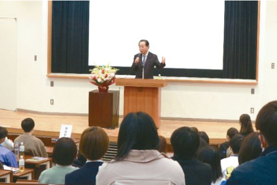 学生主体の政治家講演会