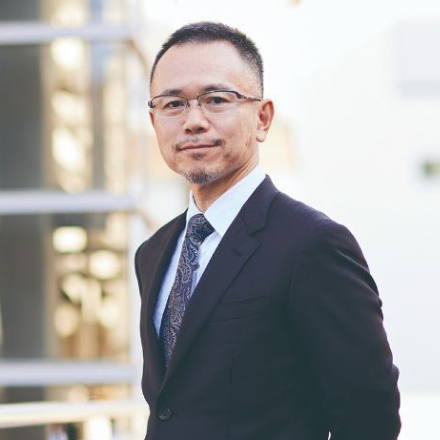 文学部長 慎改 康之