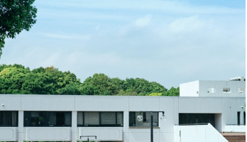 A館
