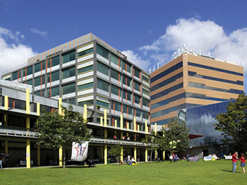 モナッシュ大学