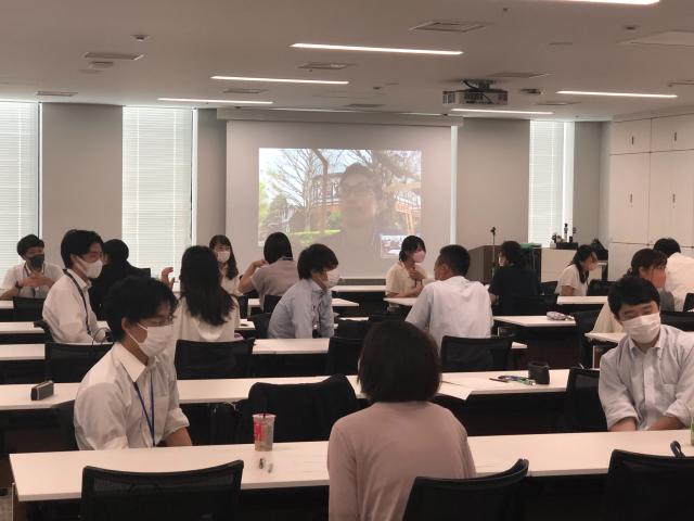午前の部「子どもの強みを引き出すカウンセリング」の様子