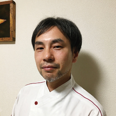 フランス料理研究室 アンフィクレス オーナーシェフ 河井 健司