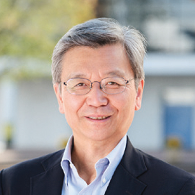 本学 情報数理学部教授 今井 浩