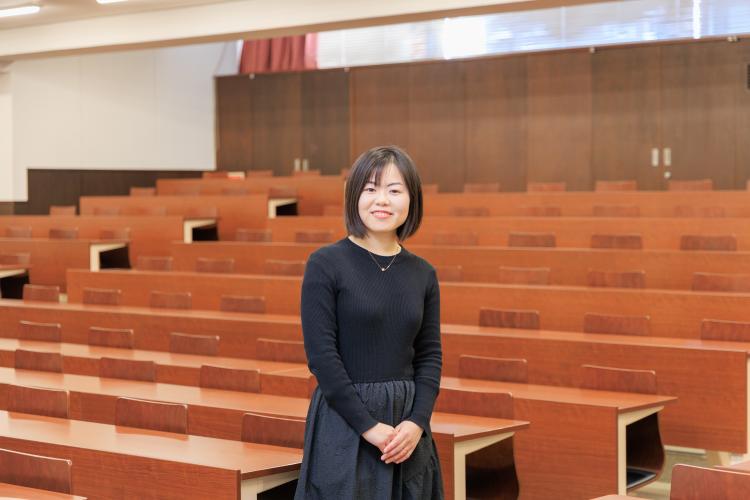 大学院での学びと体験で学芸員の仕事に必要な“武器”を身につけることができた