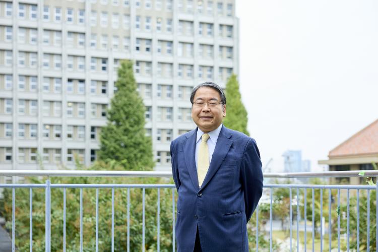 熱意と集中力で困難な課題に挑み、新しいAI時代を切り拓いてほしい