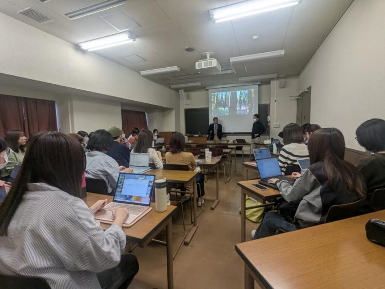 マクロ経済学入門【室 和伸教授（経済学部）】