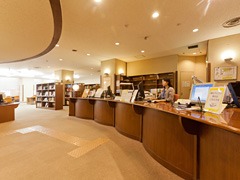 白金図書館内部